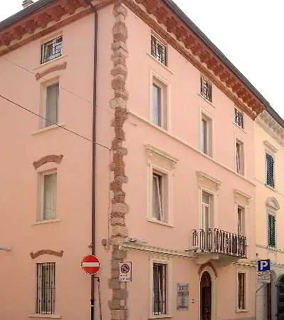 Innocenti Hotel