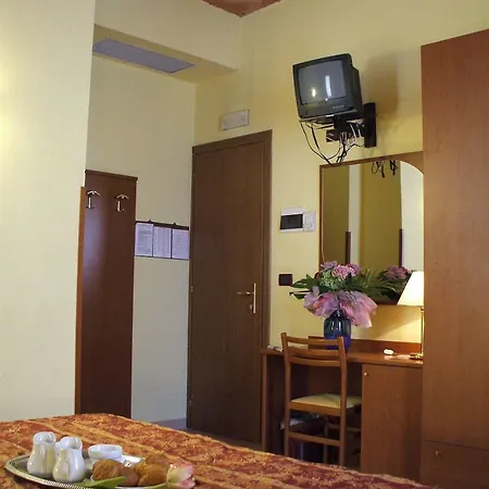 Innocenti Hotel 3*